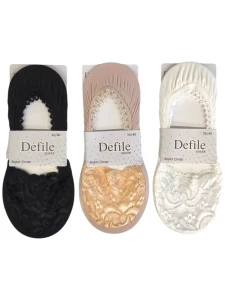 KADIN DEFİLE FİLE BABET